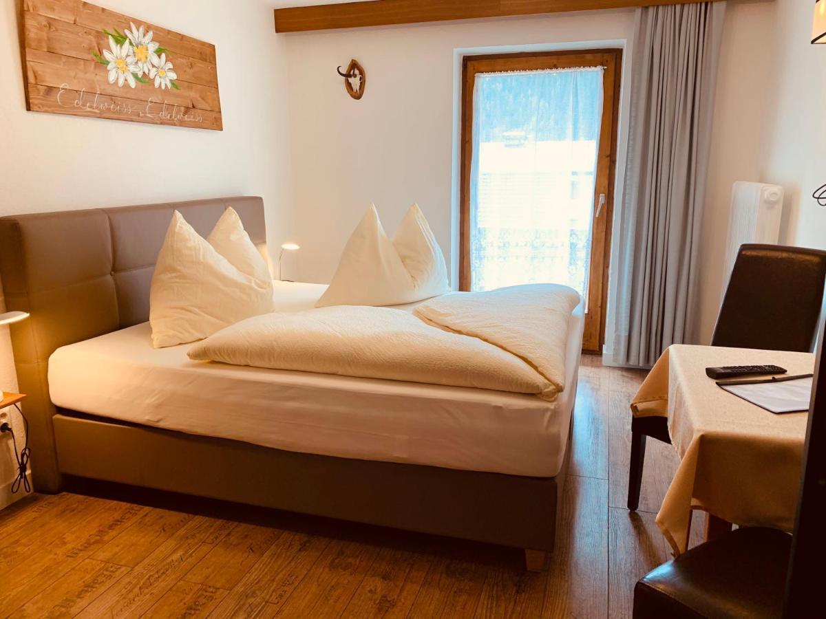Pension Jagerhof - Sommercard Inkl - 5 Min Zum Hochzeiger 제르젠스 외부 사진