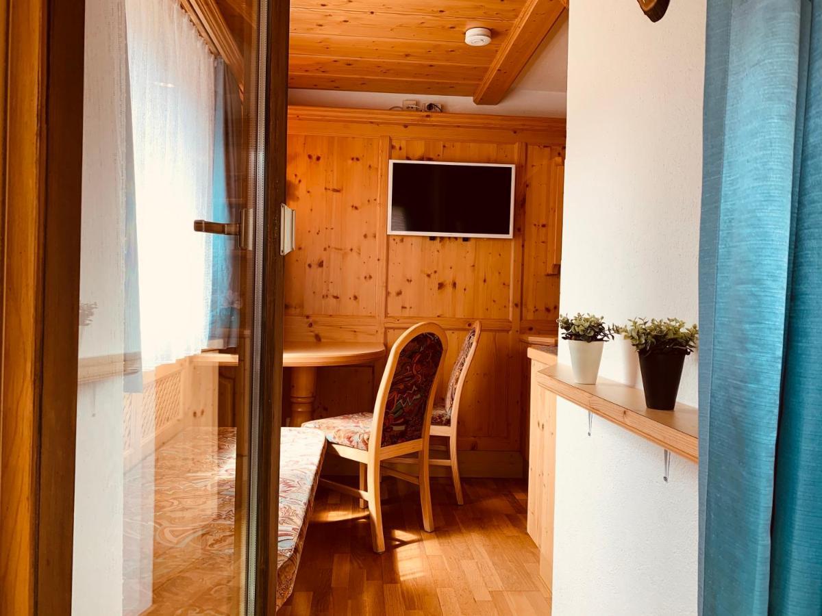 Pension Jagerhof - Sommercard Inkl - 5 Min Zum Hochzeiger 제르젠스 외부 사진