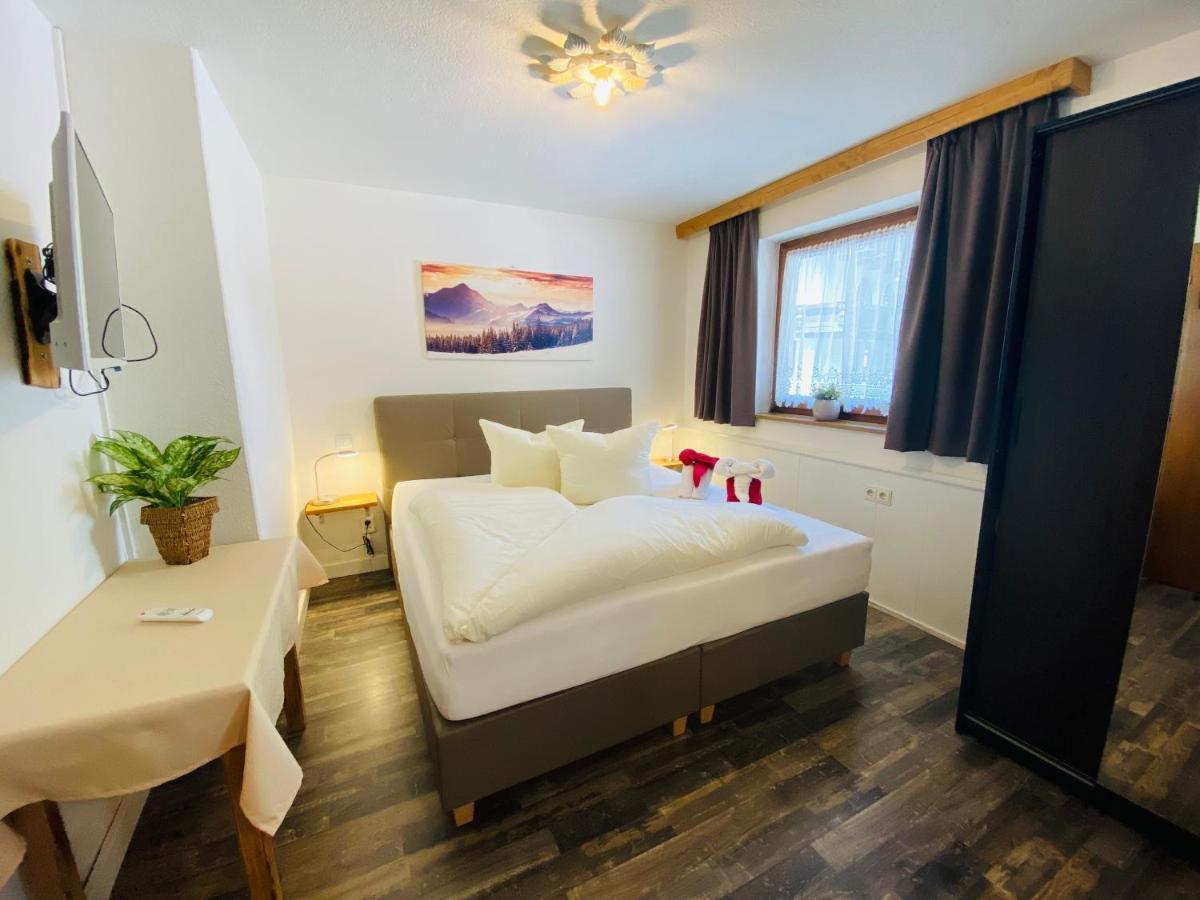 Pension Jagerhof - Sommercard Inkl - 5 Min Zum Hochzeiger 제르젠스 외부 사진
