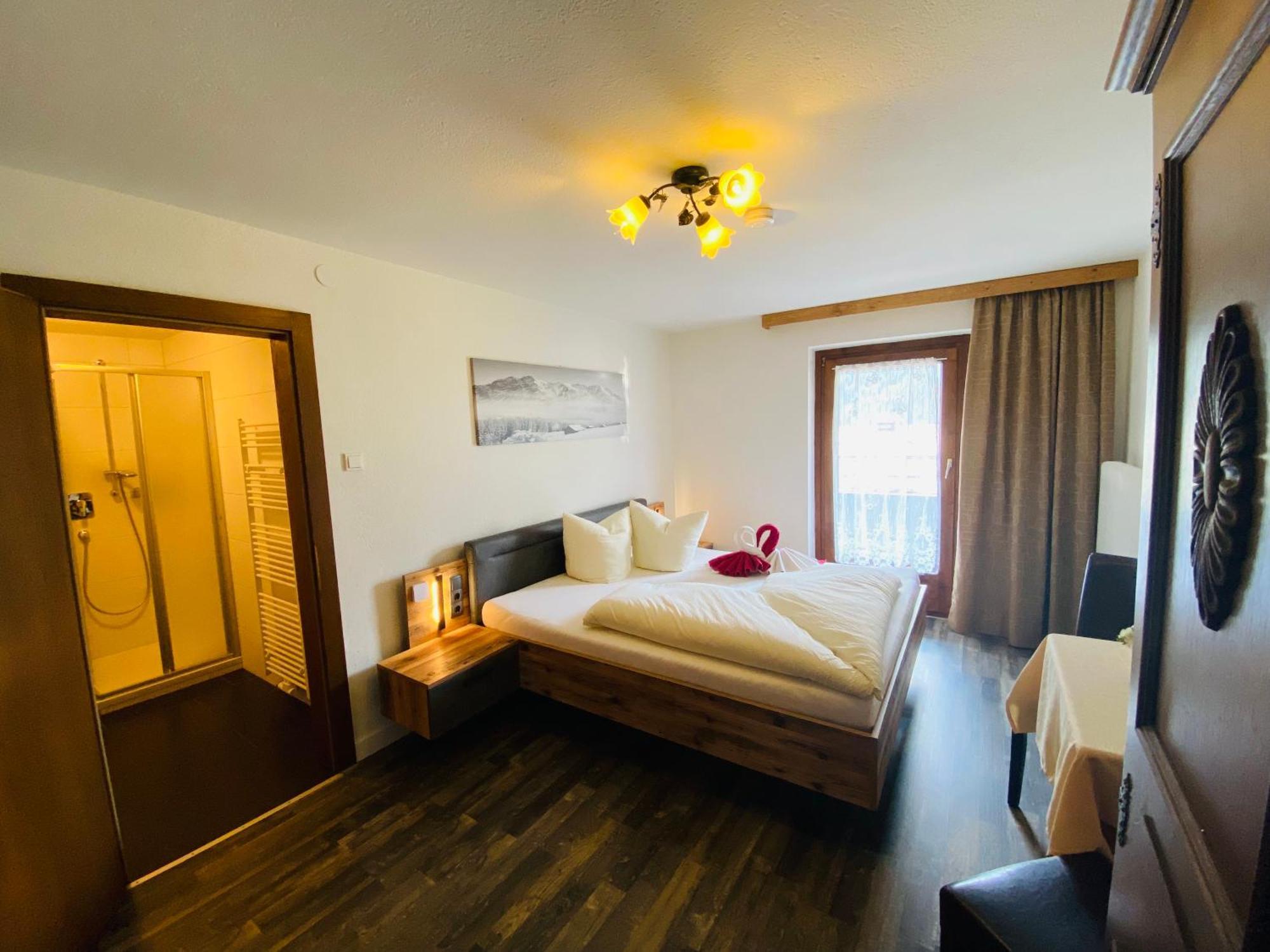 Pension Jagerhof - Sommercard Inkl - 5 Min Zum Hochzeiger 제르젠스 외부 사진