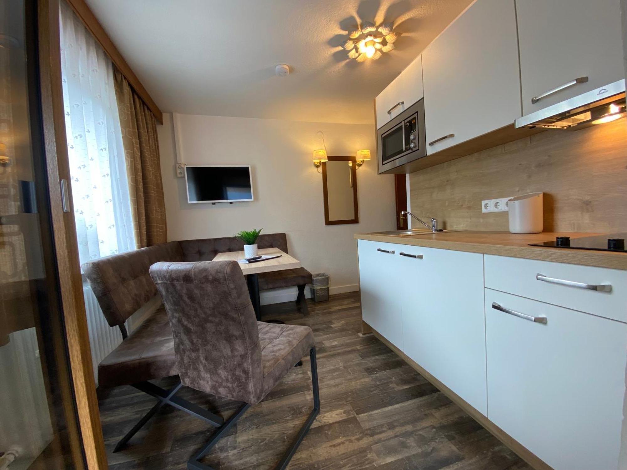 Pension Jagerhof - Sommercard Inkl - 5 Min Zum Hochzeiger 제르젠스 외부 사진